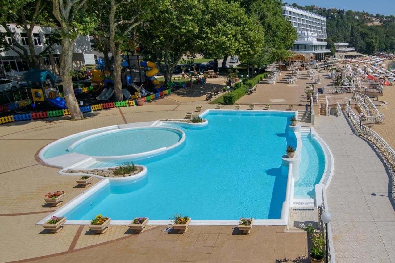 Marina Hotel, Sunny Day 瓦爾納 外观 照片