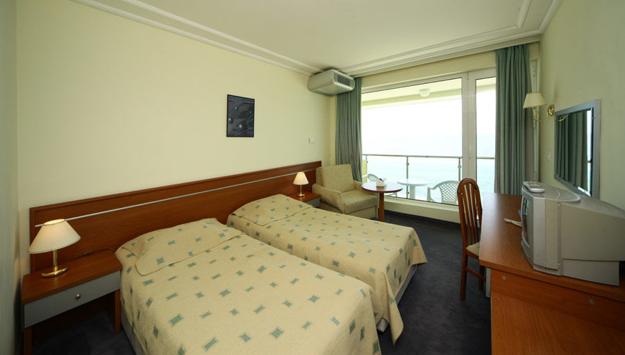 Marina Hotel, Sunny Day 瓦爾納 外观 照片